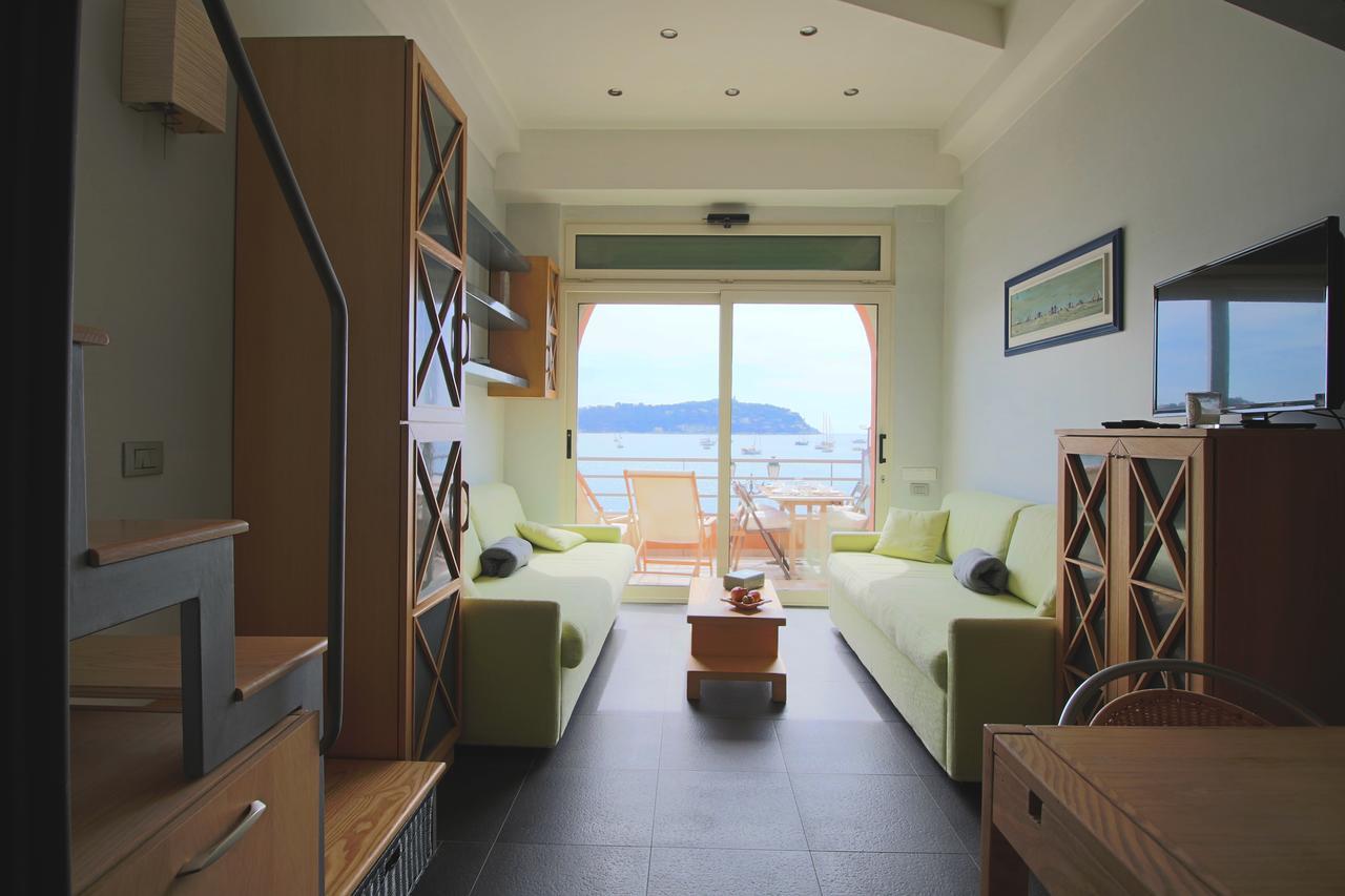 Studio Bay View By Icasamia Daire Villefranche-sur-Mer Dış mekan fotoğraf